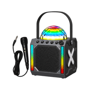 Denver BTM618 karaokeset met discobol, equalizerlichten en bedrade microfoon, vooraanzicht