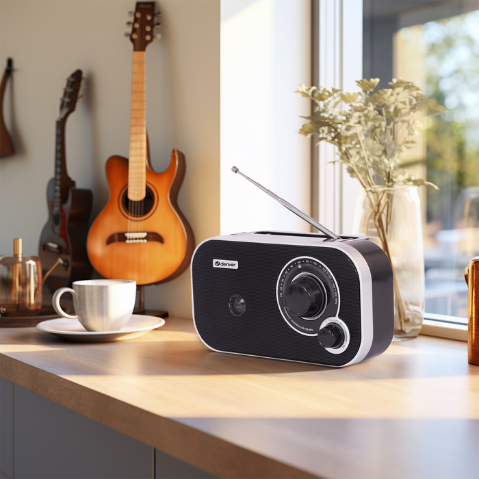 Denver FM Radio Retro - Noodradio / Noodpakket - Werkt op batterij of netstroom - Keukenradio - Draagbare Radio - TR51