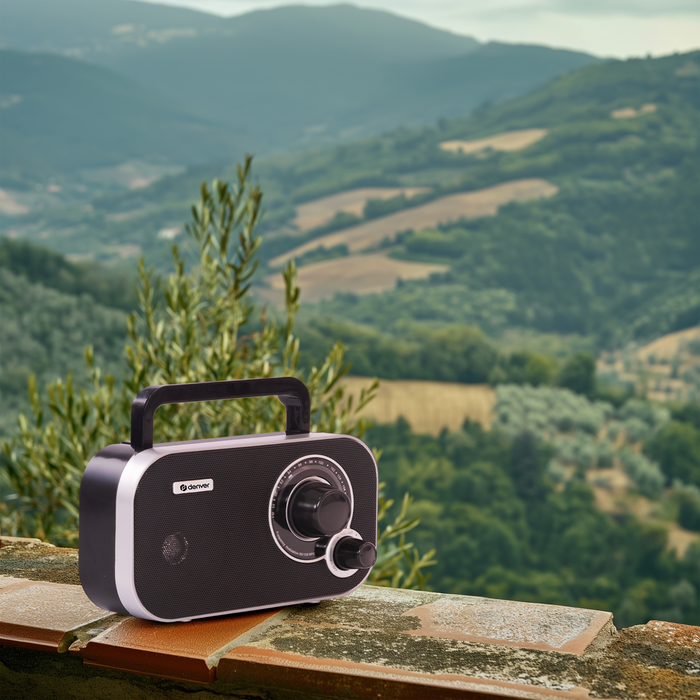 Denver FM Radio Retro - Noodradio / Noodpakket - Werkt op batterij of netstroom - Keukenradio - Draagbare Radio - TR51
